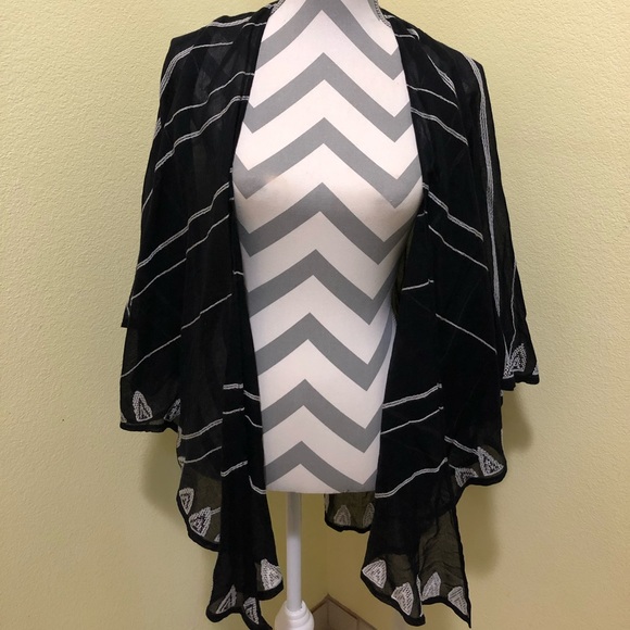 Lucky Brand Accessories - Lucky brand sheer striped kimono Lucky Brand Accessories - Lucky brand sheer striped kimono